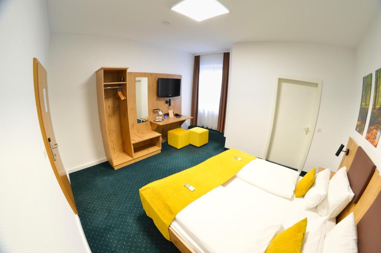 קרלסרוהה Hotel Am Markt מראה חיצוני תמונה
