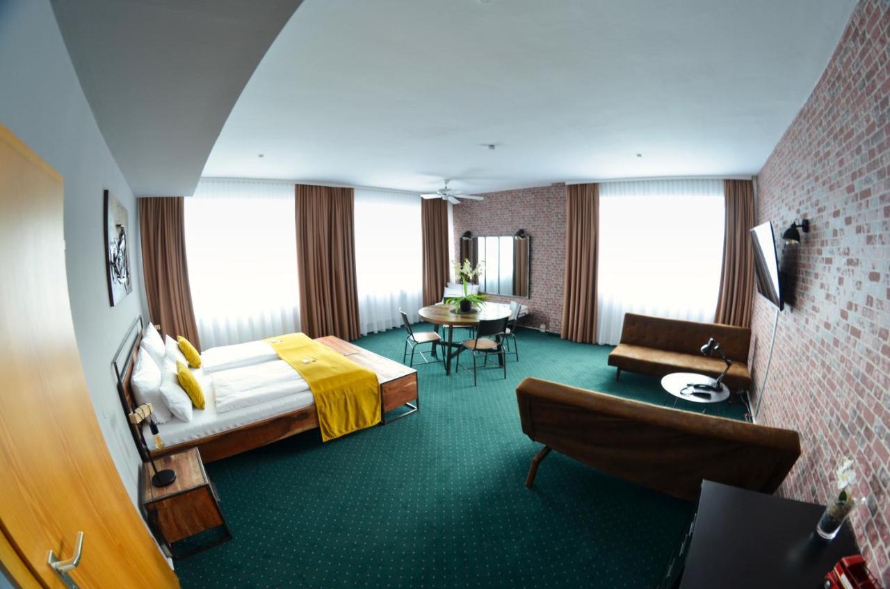 קרלסרוהה Hotel Am Markt מראה חיצוני תמונה