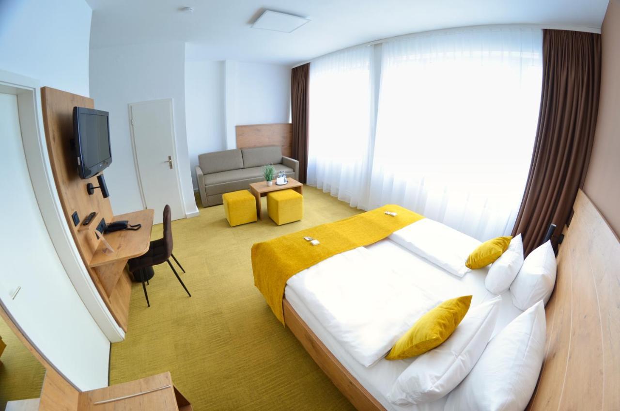 קרלסרוהה Hotel Am Markt מראה חיצוני תמונה