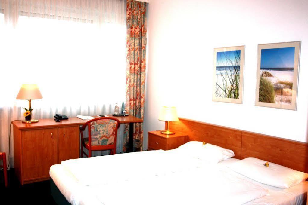 קרלסרוהה Hotel Am Markt מראה חיצוני תמונה