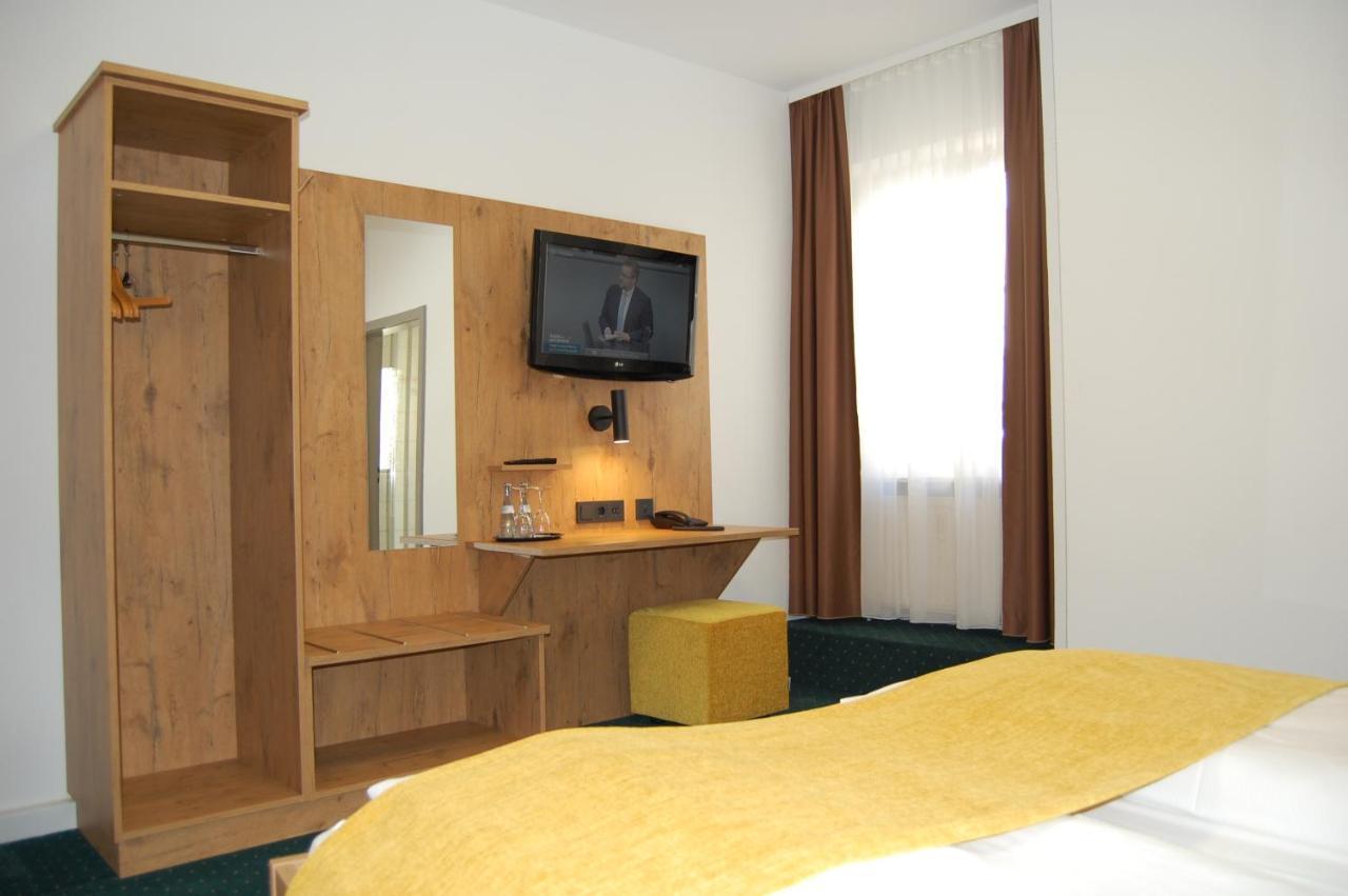 קרלסרוהה Hotel Am Markt מראה חיצוני תמונה
